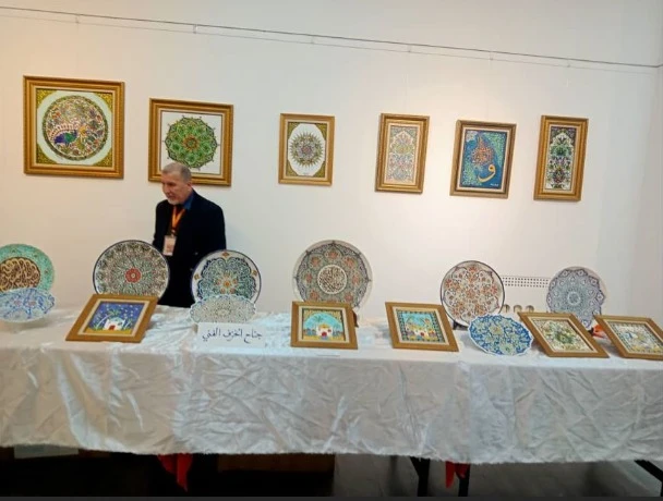 انطلاق التظاهرة بتلمسان  بمشاركة فناني 12 ولاية .....عائدات لوحات "سوق الفن الإسلامي" لفائدة الأطفال مرضى السرطان