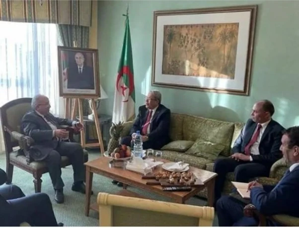 لعمامرة يلتقي نظراءه من الدول العربية ببيروت