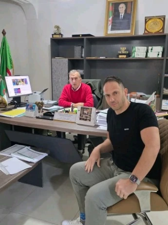 ندوة صحفية مرتقبة للتقني الإسباني هذا الاثنين على هامش اتفاقية تعاون بين اتحاديتي كرة اليد والرياضة المدرسية....راؤول ألونسو يشرف على أول تربص للخضر
