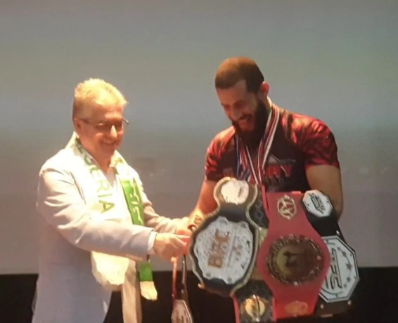 غليزان تحتفي بأبطالها: دعم مالي قياسي وتكريم الرياضيين