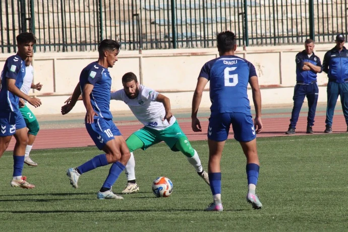 غزلان الباهية تسقط للمرة الثانية خارج الديار هذا الموسم ....شبيبة تيارت تقلب الطاولة على جمعية وهران وتفوز بهدفين لهدف