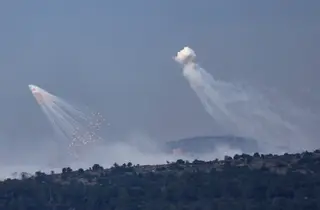 لبنان : الكيان الصهيوني يقصف بلدات عديدة جنوب البلاد