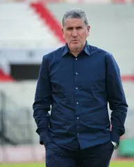 الادارة تفسخ  رسميا عقد الاسباني خوان كارلوس غاريدو...  عمروش ، عجالي ومدربين أجانب ضمن الخيارات المطروحة