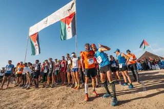 تحت شعار "26 سنة...لنجري من أجل الحرية" : تظاهرة "صحراء مراطون" تستقطب أزيد من 200 عداء من دول مختلفة