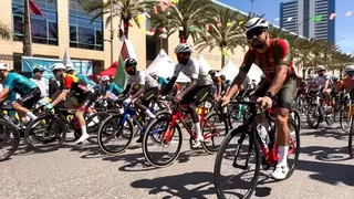 طواف الجزائر الدولي للدراجات يحط الرحال في تلمسان:  الجنوب إفريقي "يونز فان " ينال القميص الأزرق والبلجيكي لورسين يحافظ على الصدارة