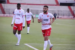 الإدارة تقنع شريف الوزاني بمواصلة إشرافه على العارضة الفنية : مولودية وهران  ثاني أفضل هجوم في البطولة