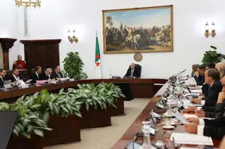 محطة نزع الأملاح بعين صالح: رئيس الجمهورية يأمر برفع حجم الإنتاج مراعاة لزيادة الكثافة السكانية مستقبلا