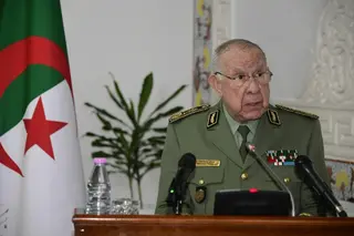 الفريق أول شنقريحة يترأس مراسم حفل تقديم التهاني بمناسبة عيد الفطر المبارك