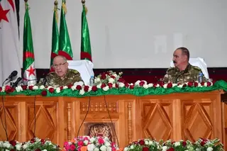 الفريق أول السعيد شنقريحة في زيارة عمل وتفتيش إلى الناحية العسكرية السادسة