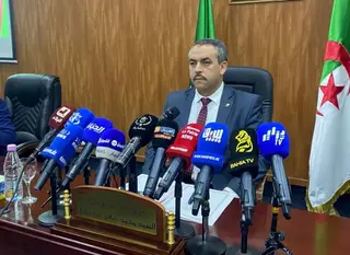 سعداوي يشرف على تكريم التلاميذ الأوائل المتأهلين للمسابقة الدولية  "شهر اللغة العربية"