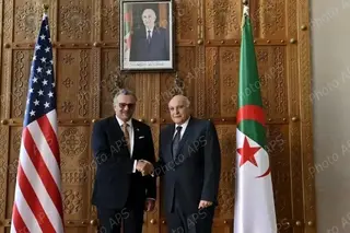 عطاف يستقبل المستشار الرفيع للرئيس الأمريكي لإفريقيا والشؤون العربية والشرق الأوسط