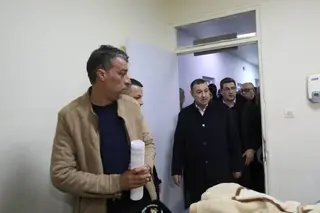 حادث انقلاب حافلة  بني عباس ...سعيود وآيت مسعودان يقفان على حالة الجرحى