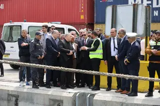 سعيود  يقوم بزيارة تفتيشية إلى ميناء الجزائر