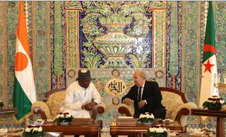 رئيس الجمهورية يجري محادثات على انفراد مع رئيس جمهورية النيجر