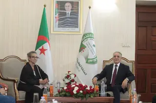 رئيس السلطة الوطنية المستقلة للانتخابات يستقبل  الأمينة العامة لحزب العمال