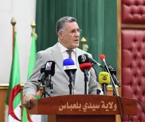 وزير الري من سيدي بلعباس :    الدولة تمكنت من تحقيق الأمن المائي من خلال إستراتيجية هامة ترتكز على تنويع الموارد و عصرنة التسيير