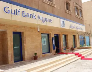 إدراج "بنك الخليج الجزائر" ضمن البنوك المكلفة بحجز حق الصرف  للسفر