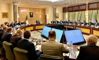 الوزير الأول يترأس مجلس مساهمات الدولة