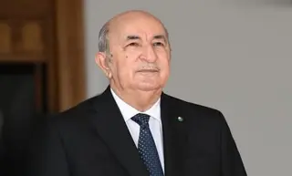 رئيس الجمهورية يتحادث مع نظيره الزيمبابوي