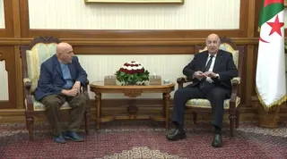 رئيس الجمهورية يستقبل المجاهد والكاتب والروائي الكبير رشيد بوجدرة