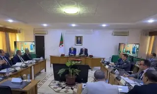 الوزير الأول بالنيابة يؤكد على ضرورة استكمال كافة التدابير لإنجاح الدخول الاجتماعي