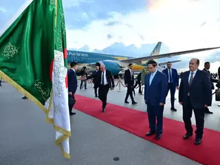 رئيس وزراء جمهورية فيتنام الاشتراكية يحل بالجزائر في زيارة رسمية