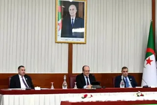 الوزير الأول يشرف على انطلاق الندوة الوطنية حول مشروعي التعديل التقني للدستور وقانون الانتخابات