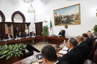 رئيس الجمهورية يأمر بالإطلاق الفوري للمشاريع السككية الأغواط-المنيعة-إن صالح-تمنغست