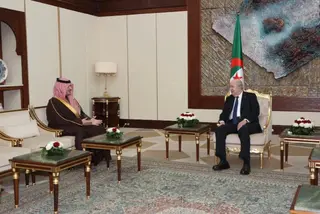 رئيس الجمهورية يستقبل الأمير عبد العزيز بن سعود