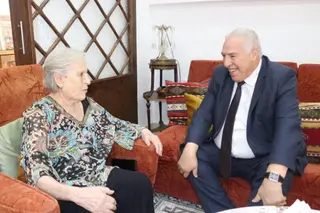 وزير المجاهدين يزور المجاهدة الرمز زهية خرف الله للاطمئنان على حالتها الصحية