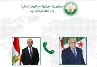 عطاف يجري مكالمة هاتفية مع نظيره المصري