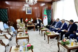 وزير الداخلية يستقبل سفيرة إيطاليا بالجزائر