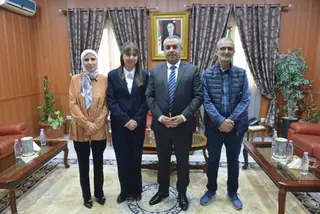 وزير التربية الوطنية يستقبل التلميذة منار بن مستورة ويهنّئها لتألّقها في برنامج دولي للحساب الذهني بروسيا