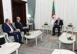 رئيس الجمهورية يستقبل وزير الشؤون الخارجية والهجرة والتونسيين بالخارج