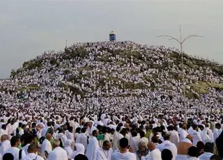 أزيد من 1.5 مليون حاج بجبل عرفة لأداء أحد الأركان الأساسية لمناسك الحج