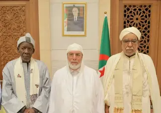 عميد جامع الجزائر يستقبل الخليفة العام للفيضة التيجانية بالسنغال