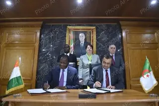 الجزائر- كوت ديفوار التوقيع على اتفاق تعاون شامل في مجالات المحروقات والمناجم