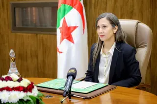 بوفدش تتحادث مع نظيرها الأسترالي