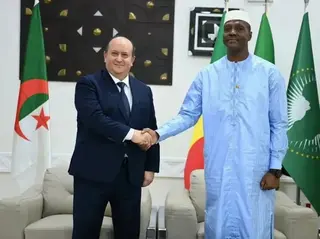 الوزير الأول يجري بباماكو محادثات مع نظيره المالي