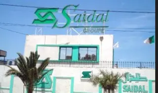 الرئيس الزيمبابوي يزور مقر مجمع صيدال بالجزائر العاصمة