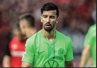 مدرب فولفسبورغ يشيد مجددا باللاعب الجزائري عمورة