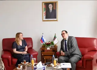 وزير الاتصال يستقبل سفيرة سلوفانيا بالجزائر