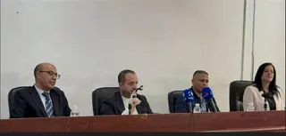 جامعة وهران 1 : إشكالية المواءمة بين التكوين الجامعي والممارسة المهنية في ملتقى علمي بقسم والاتصال