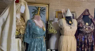 نسرين فريحة مصممة متألقة متخصصة  في البلوزة الوهرانية ل الجمهورية  :  تحفة فنية بلمسة عصرية