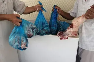 نشاط مناسباتي يحترفه شباب يبحثون عن مصدر  تقطيع لحم الأضحية ب 1000دينار