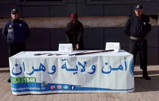 وهران: توقيف امراة تقود شبكة اجرامية للسرقة بالعنف باستعمال الأسلحة البيضاء