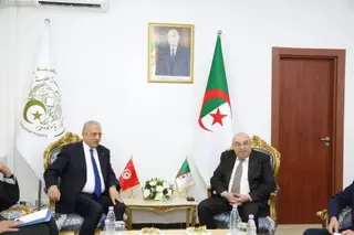قويدري يبحث سبل تعزيز التعاون و الشراكة مع وزير الصحة التونسي