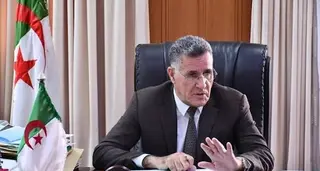 في أول لقاء  : وزير الري يحدد أولويات المرحلة ويشدد على ضمان تزويد المواطنين بالمياه