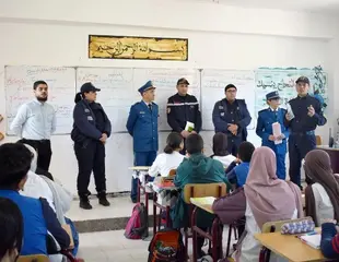 شرطة سعيدة تواصل حملاتها التوعوية لفائدة تلاميذ الطور المتوسط