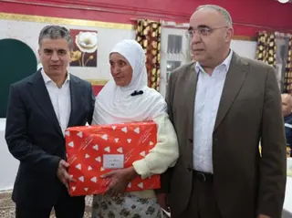 والي معسكر فؤاد عايسي يُشارك مقيمي دار المسنين بخصيبة الإفطار